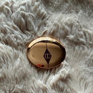 Charlotte Tilbury Gold Oval Compact trial size!!